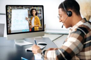 Online Learning vs Regular College